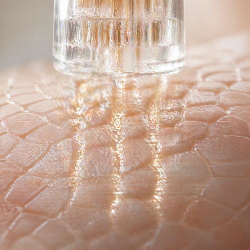 Sérum micro-infusion Glovinna pénétrant la peau par micro-canaux